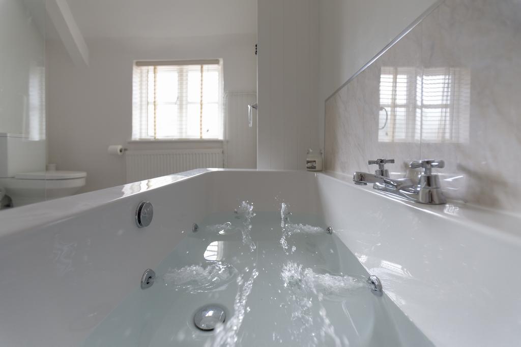 Blue Bell Cottage Ollerton Phòng bức ảnh